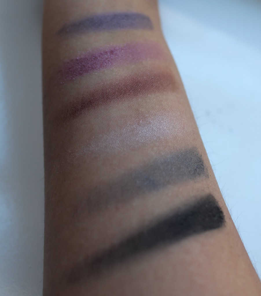 W7 In The Night Smokey Palette swatches