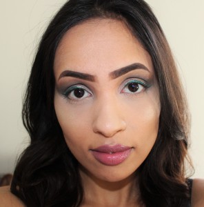 metallic eyeliner look