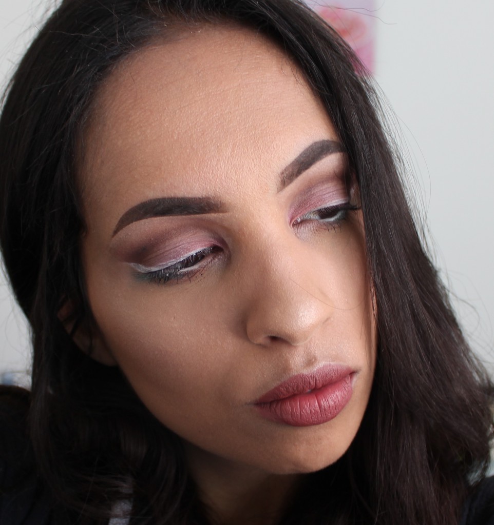 Essence Wake Up Spring make-up look