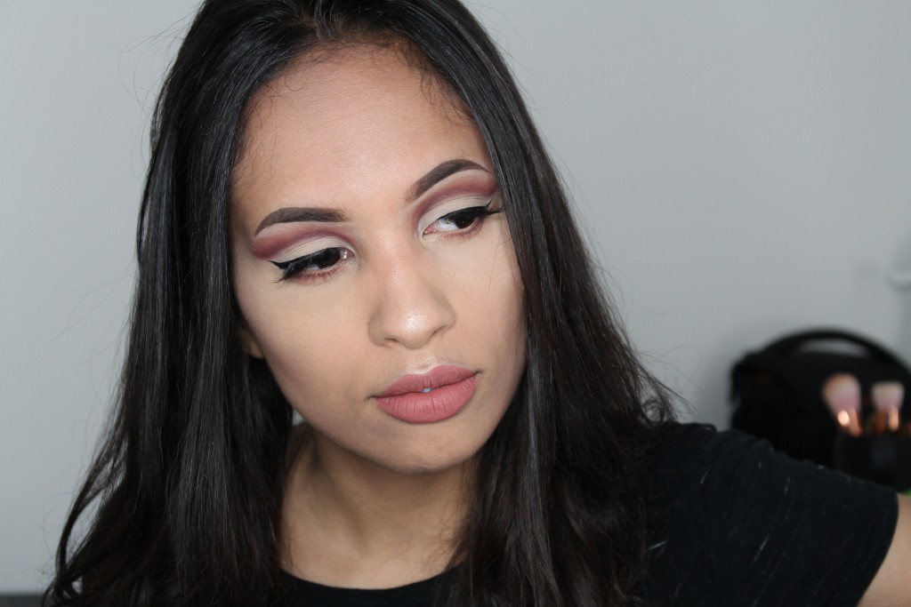 red cut crease rood