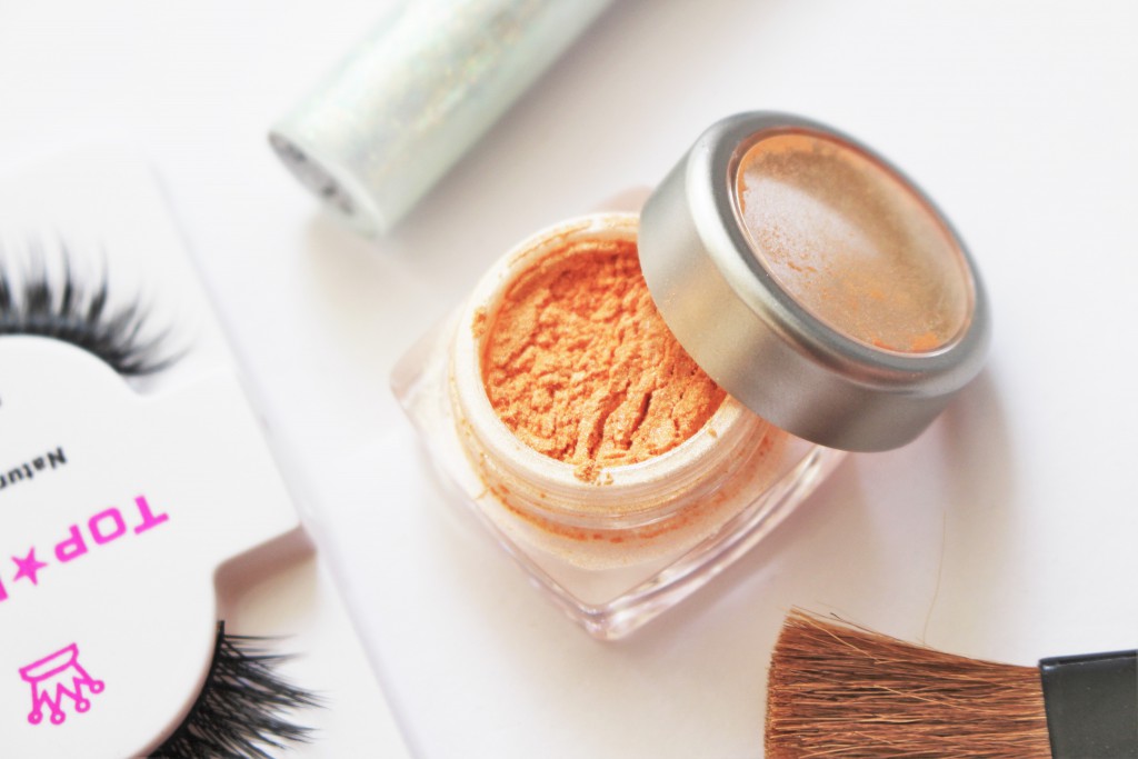 Glitterglam Peach Dreams highlighter review makeup