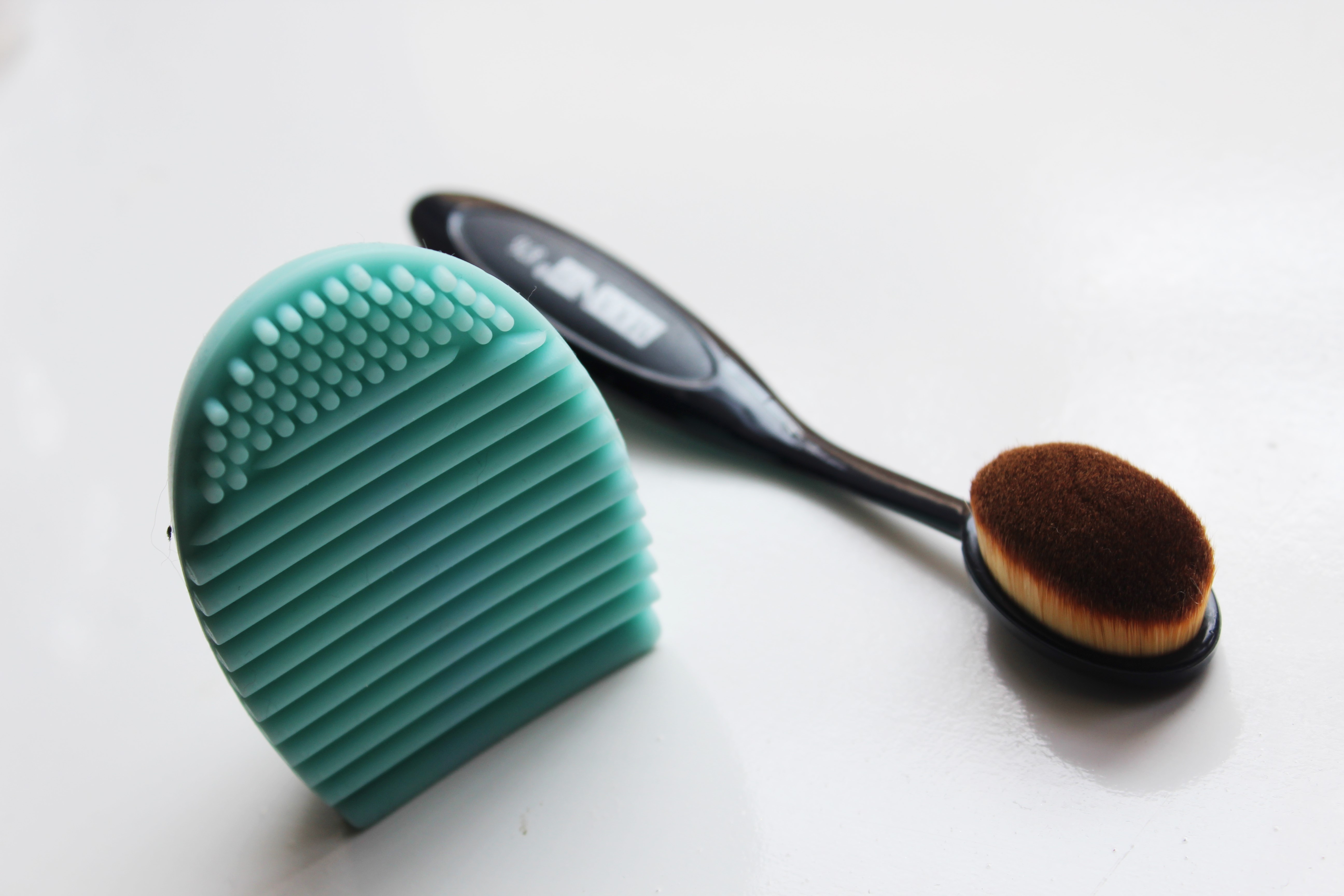 Aliexpress shoplog brush egg oval brush