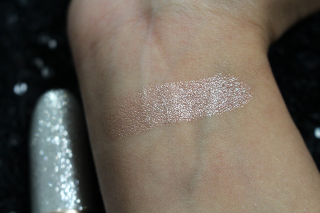 mac mariah carey swatch lipstick all i want