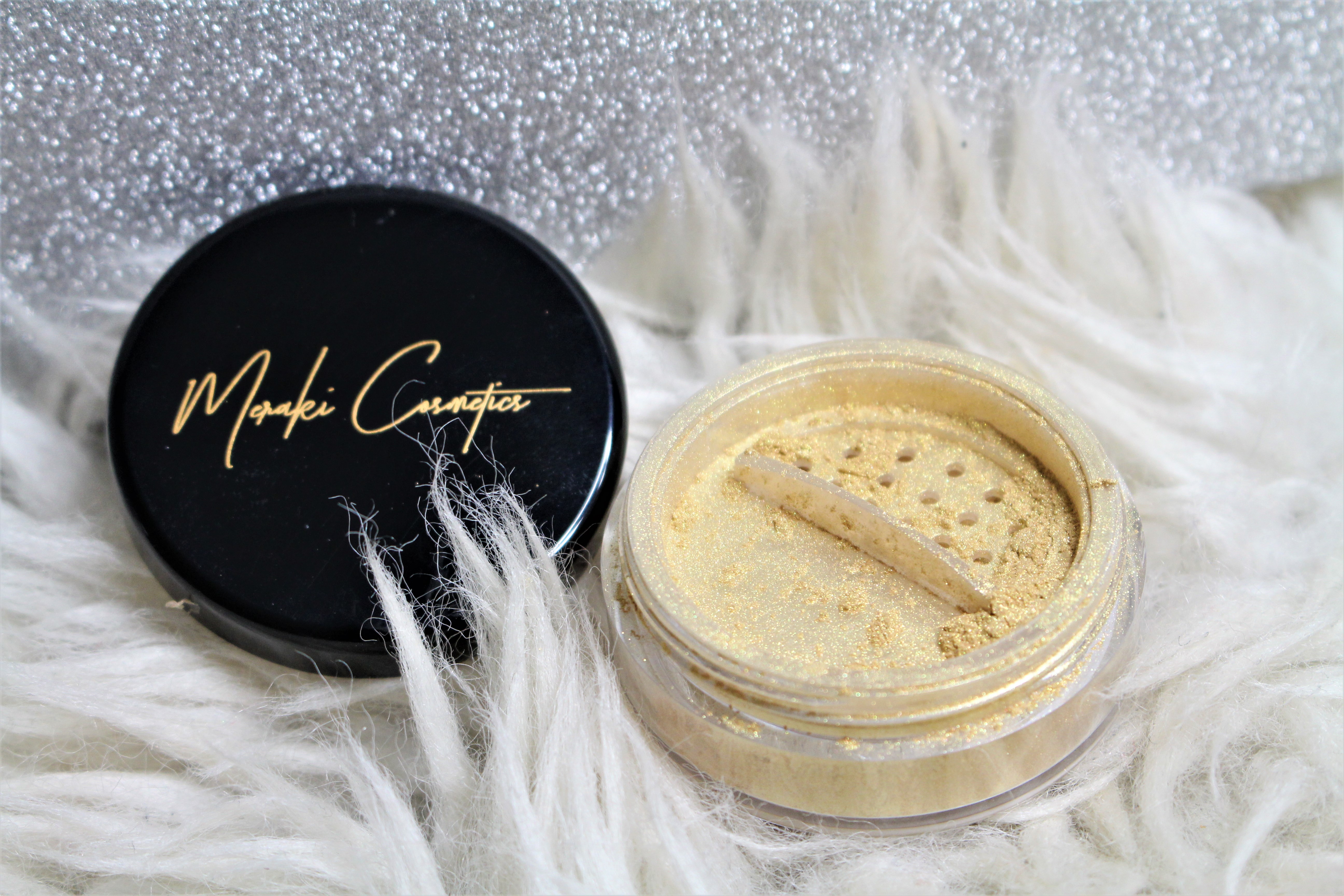 Meraki Cosmetics highlighter review | van beautyblog tot make-up merk