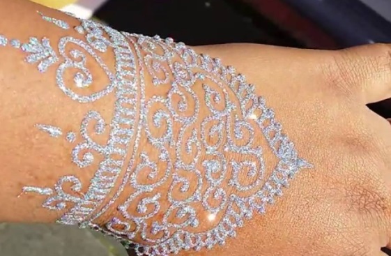 glitter henna zetten