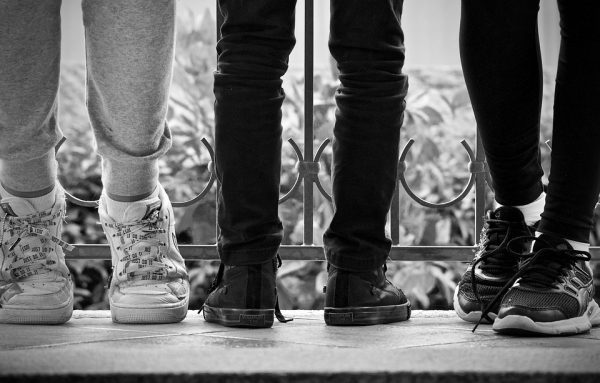 Waarom zwarte sneakers een aanwinst zijn voor elke kledingkast
