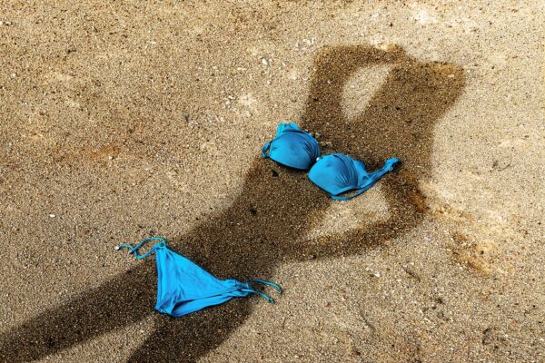 Zó kies je een bikini of badpak waar jij je fijn en mooi in voelt!
